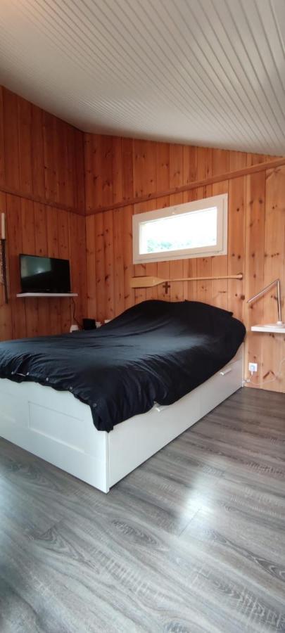 Chalet Du Bonheur - La Jenny Naturist Area ル・ポルジュ エクステリア 写真
